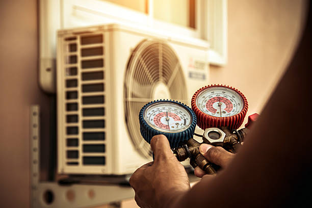 Professional Hvac technician working in Avon, CO